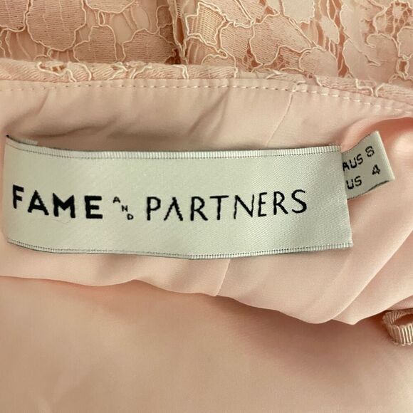 FAME & PARTNERS THE BABE PINK LACE GOWN DRESS sz US 4/ AUS 8 - Picture 7 of 8